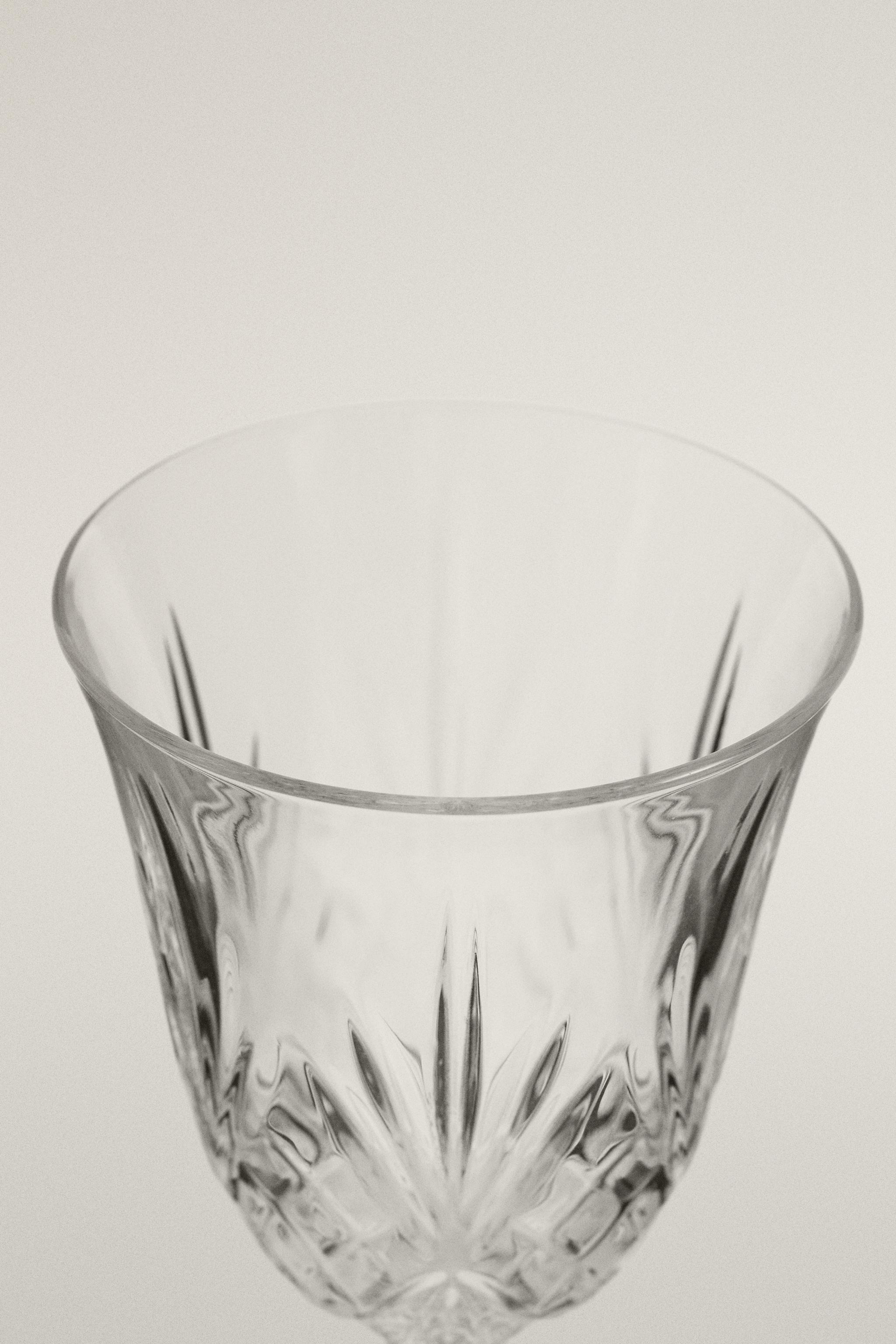 VERRE À VIN TAILLÉ CRISTALLIN